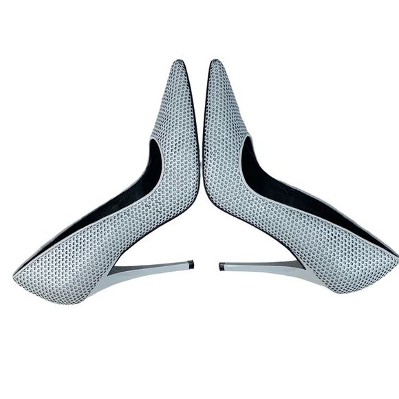 L.A.M.B. Perforated Leather Pointed Toe Stiletto Pumps Shoe Y2K Sz 9 Light Gray - Picture 3 of 13